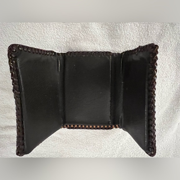 Rattlesnake and Leather Tri Fold Wallet - Picture 6 of 10